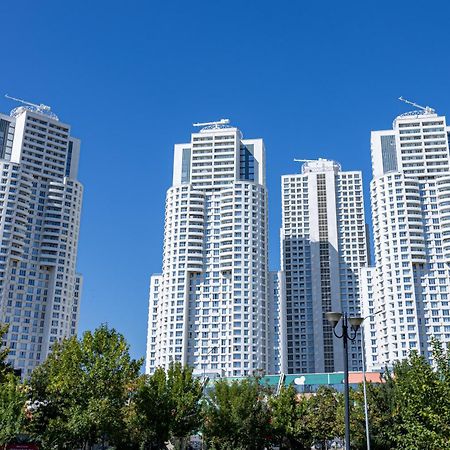 16Th Floor Sky View Condo With Pool And Fitness Skopje Eksteriør bilde